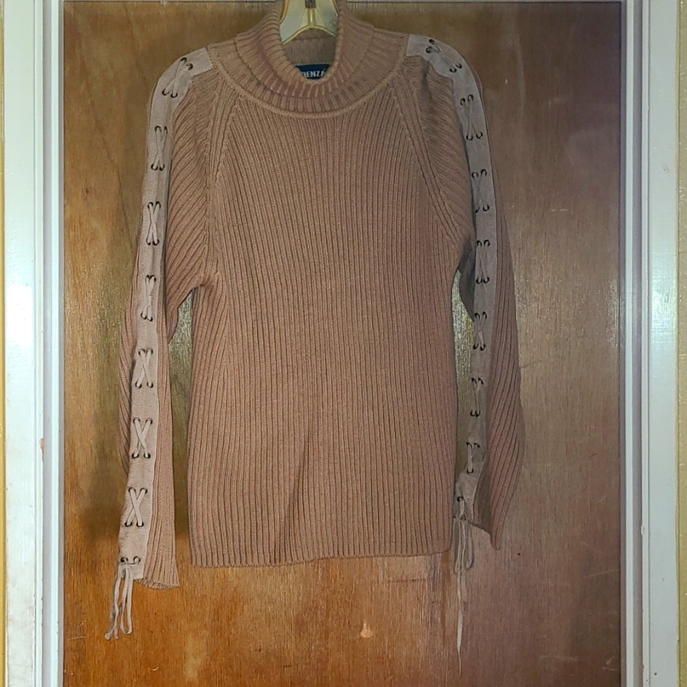 Forenza Turtleneck Sweater (#31)